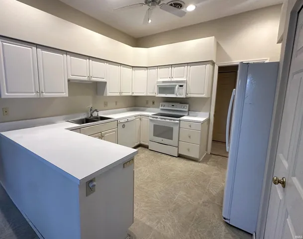 $359,000 | 3225 South Coppertree Drive, Bloomington, IN 47401