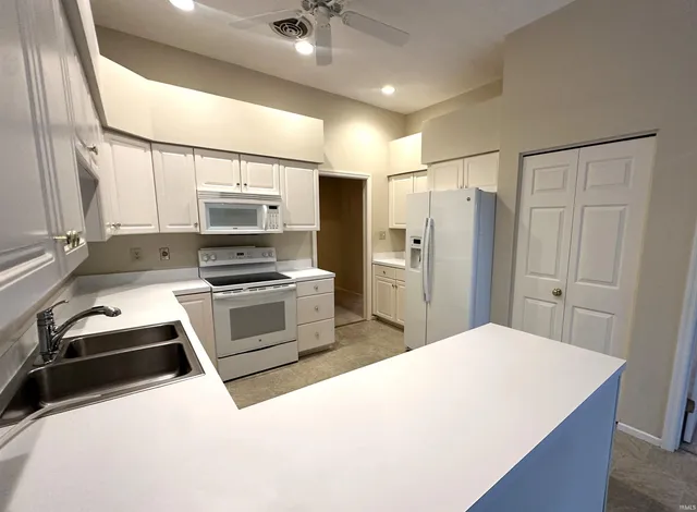 $359,000 | 3225 South Coppertree Drive, Bloomington, IN 47401