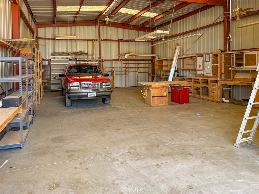 20690 Rancherias Road Apple Valley, CA 92307 - Photo 3 of 69 Shop Interior
