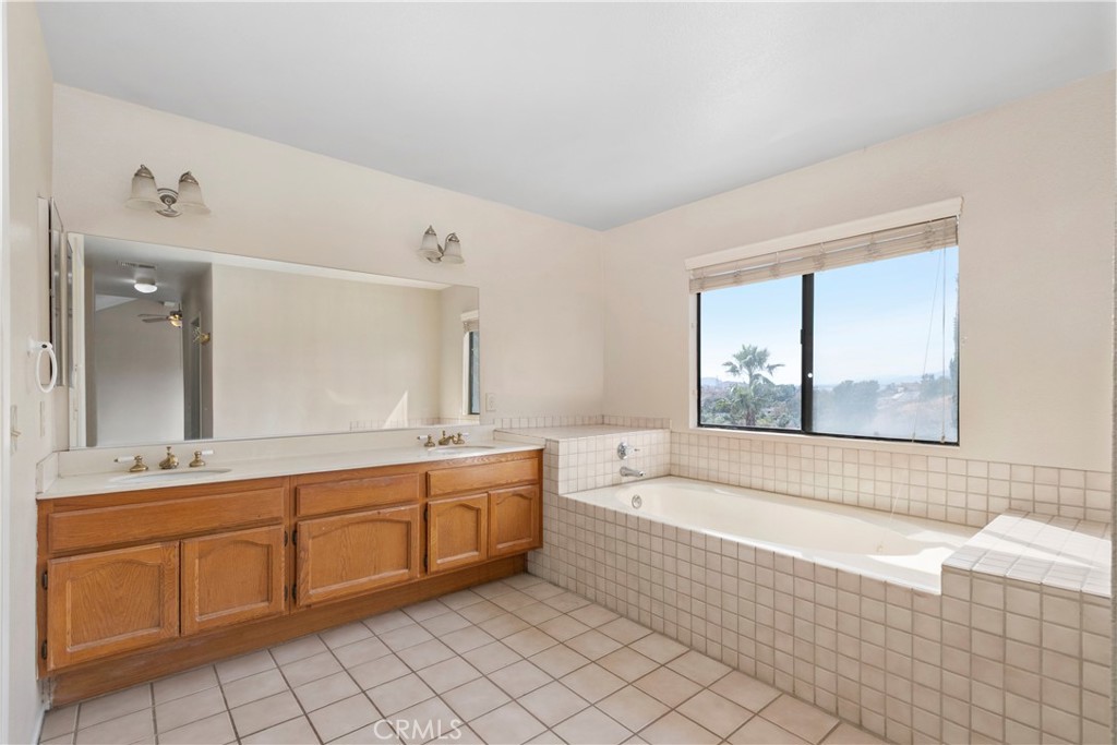 1703 South Tara Ridge Court Colton, CA 92324 - Photo 23 of 59