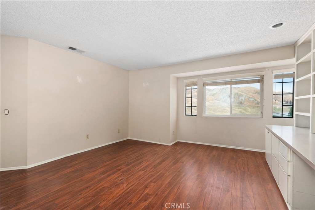 1703 South Tara Ridge Court Colton, CA 92324 - Photo 29 of 59