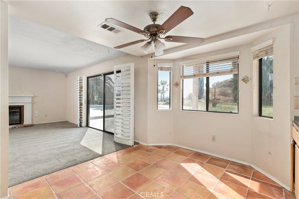 1703 South Tara Ridge Court Colton, CA 92324 - Photo 10 of 59