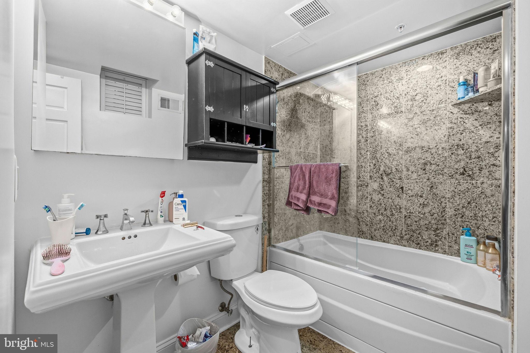1212 M Street Northwest, Unit 101 Washington, DC 20005 - Photo 22 of 24