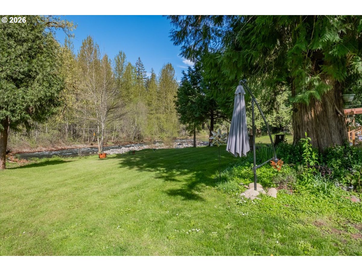 42927 Island Inn Drive Lebanon, OR 97355 - Photo 15 of 45