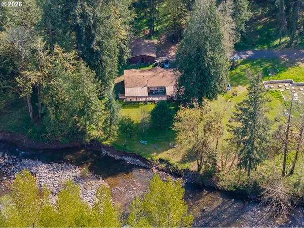 $680,000 | 42927 Island Inn Drive, Lebanon, OR 97355