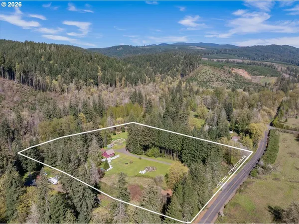 $680,000 | 42927 Island Inn Drive, Lebanon, OR 97355