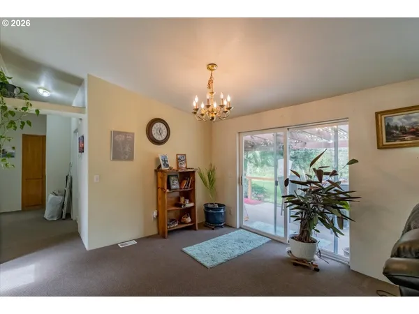 $680,000 | 42927 Island Inn Drive, Lebanon, OR 97355