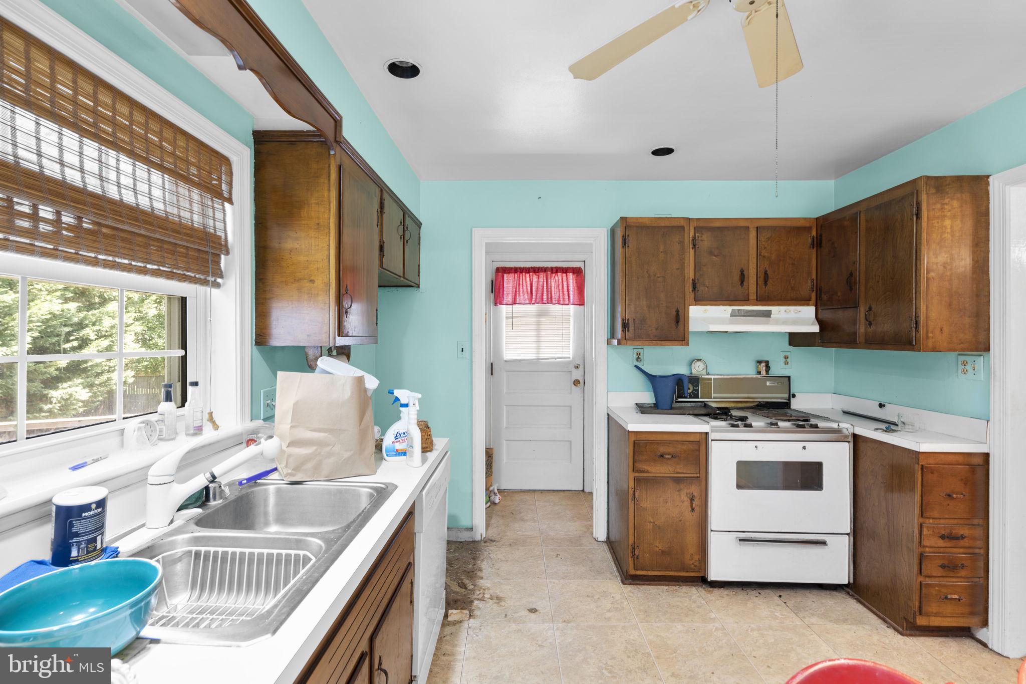 507 Harding Drive Silver Spring, MD 20901 - Photo 16 of 28