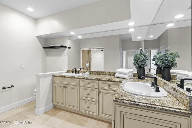 $1,085,000 | 400 East Bay Street, Unit PH8, Jacksonville, FL 32202