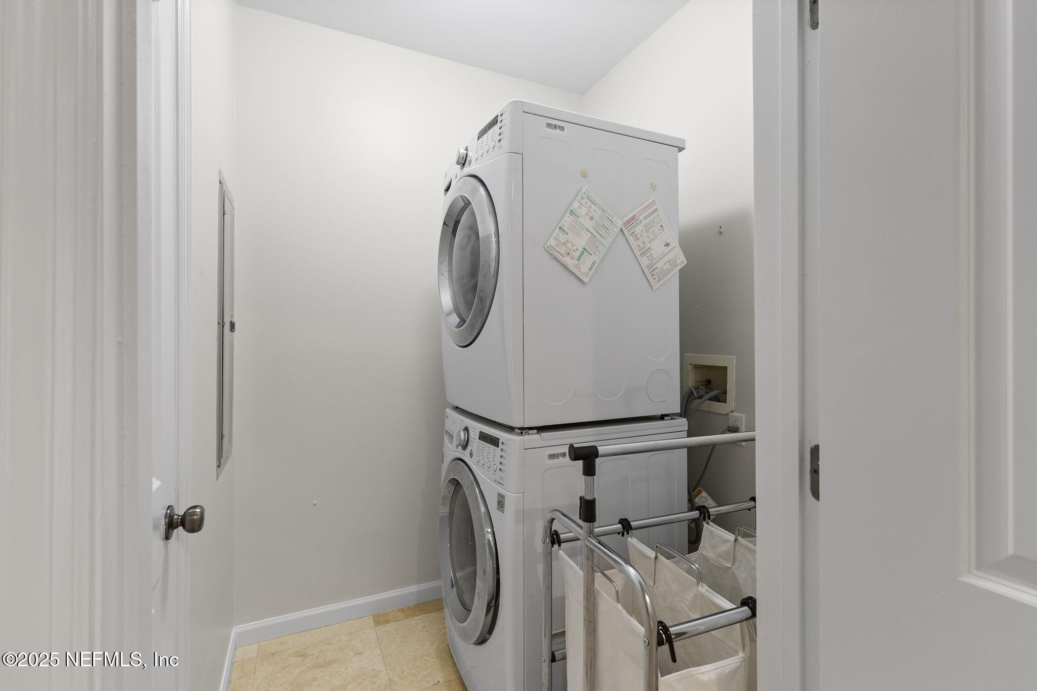 400 East Bay Street, Unit PH8 Jacksonville, FL 32202 - Photo 29 of 47 37-web-or-mls-4M9A8839