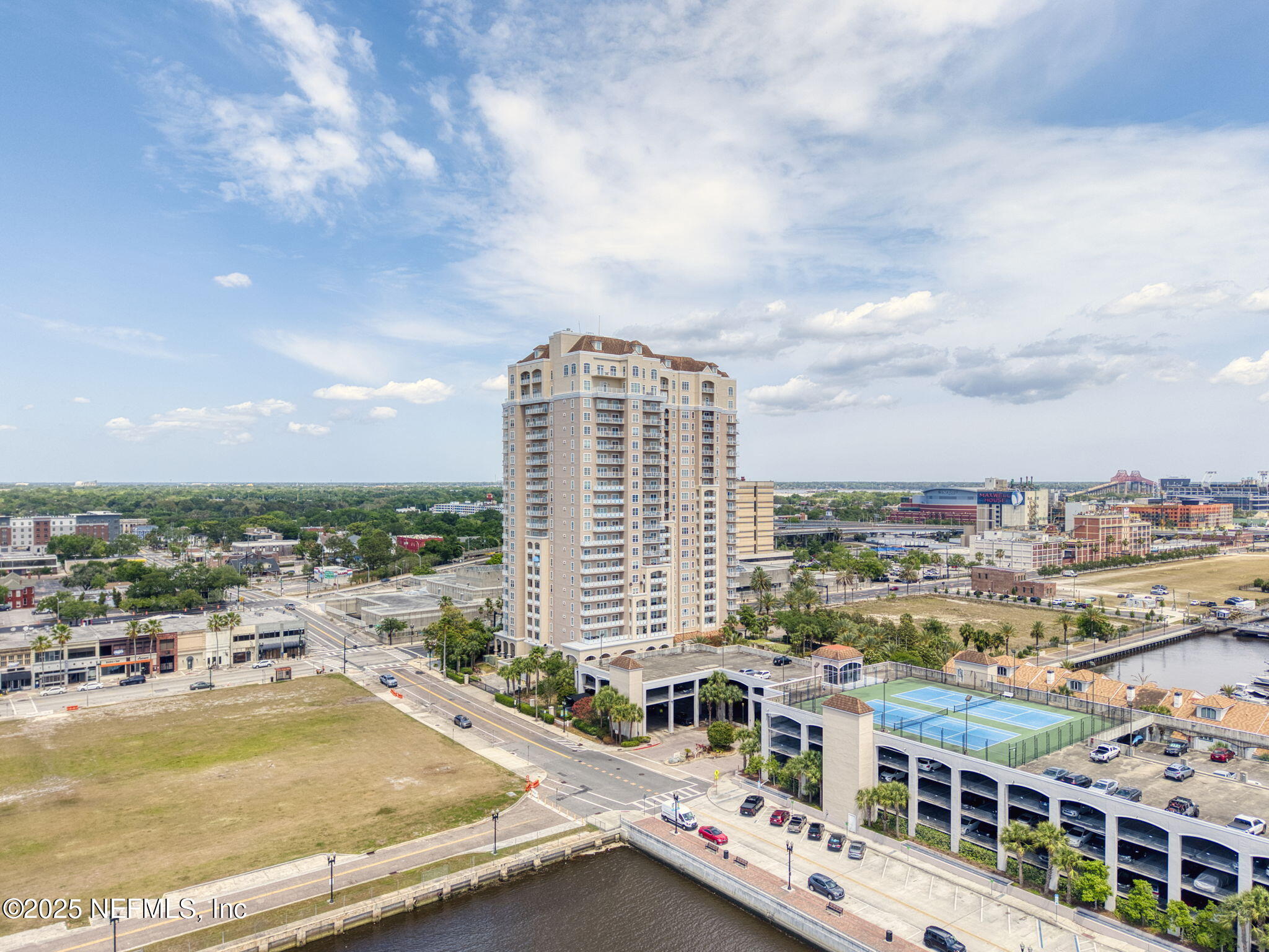 400 East Bay Street, Unit PH8 Jacksonville, FL 32202 - Photo 38 of 47 1-web-or-mls-DJI_20250426142743_0046_D_H
