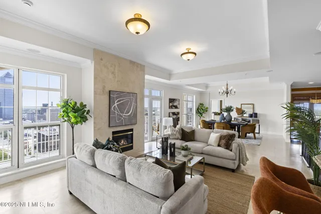 $1,085,000 | 400 East Bay Street, Unit PH8, Jacksonville, FL 32202