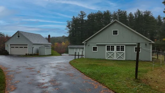 $970,000 | 295 Vaughn Hill Road, Bolton, MA 01740