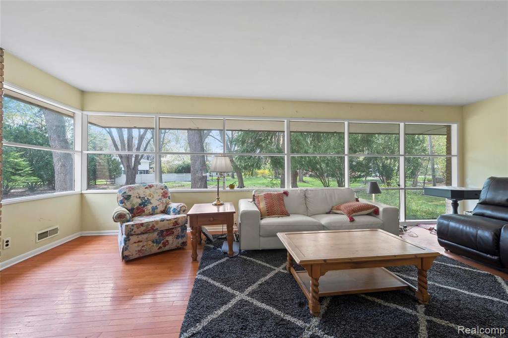 4165 Quarton Road Bloomfield Hills, MI 48301 - Photo 15 of 39