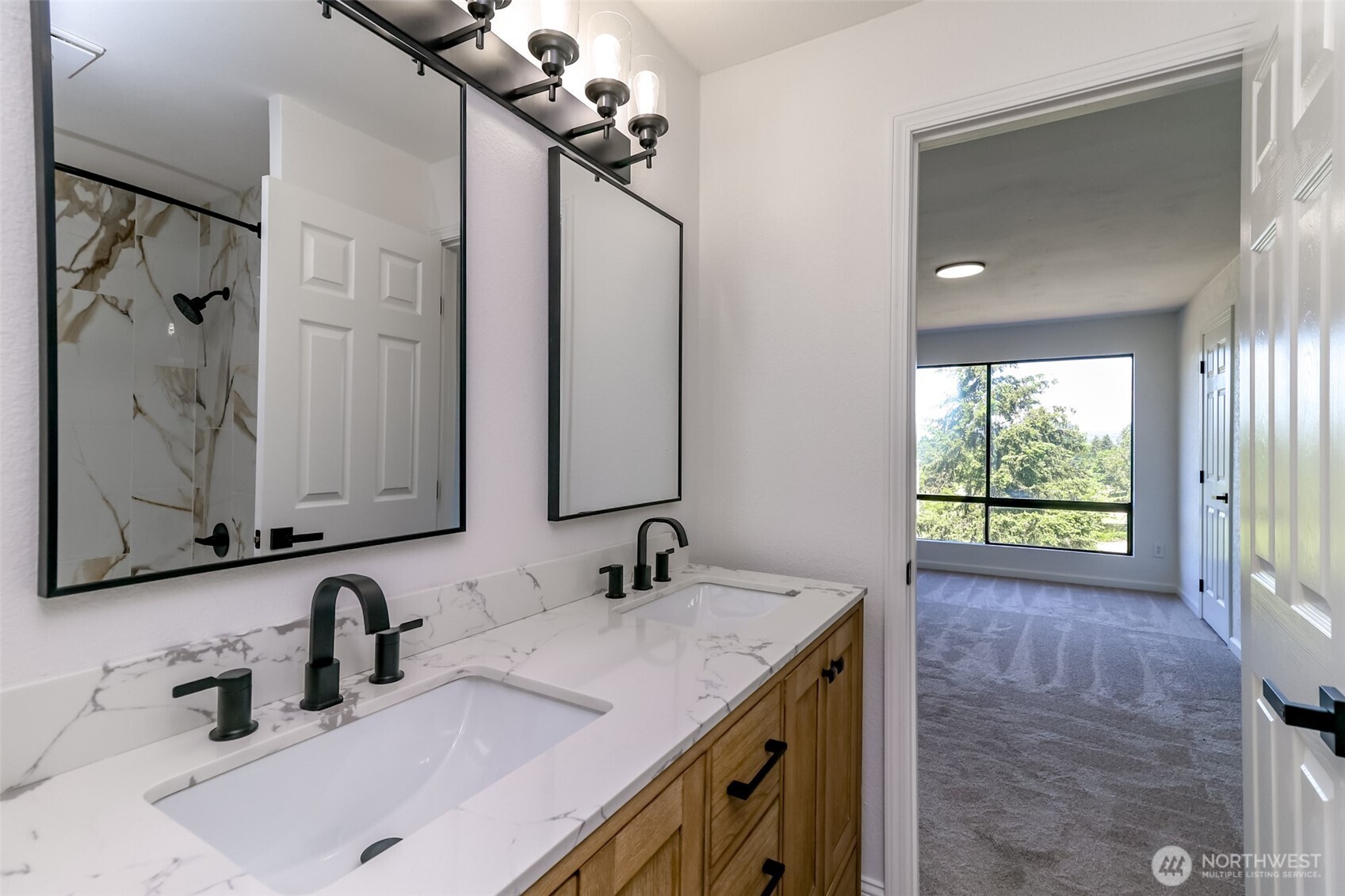 25014 Lake Fenwick Road, Unit 28 Kent, WA 98032 - Photo 22 of 35