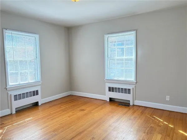 $1,249 | 1915 Walker Avenue, Greensboro, NC 27403