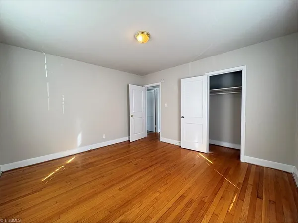 $1,249 | 1915 Walker Avenue, Greensboro, NC 27403