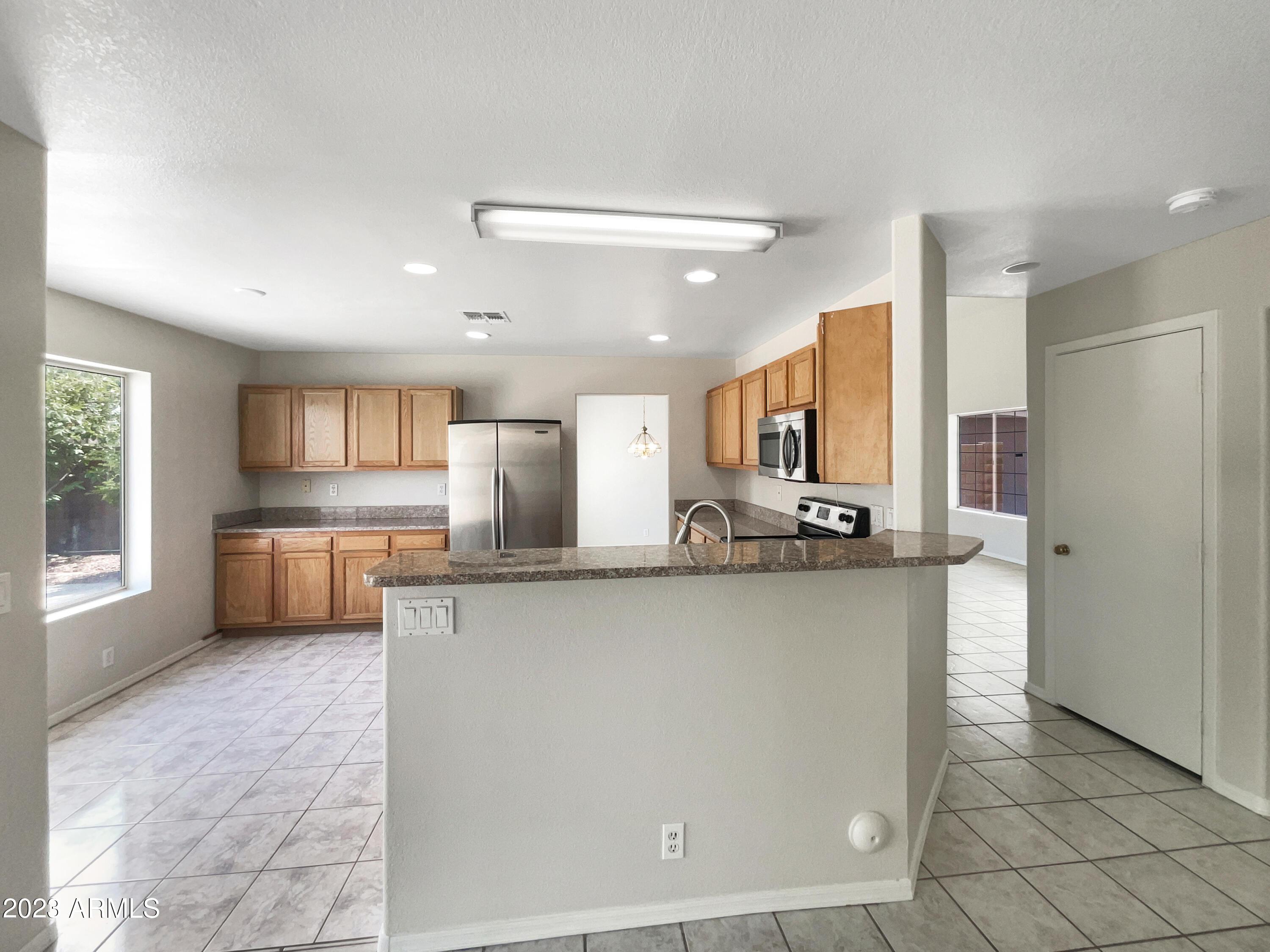 4136 West Charter Oak Road Phoenix, AZ 85029 - Photo 20 of 35 photo_16