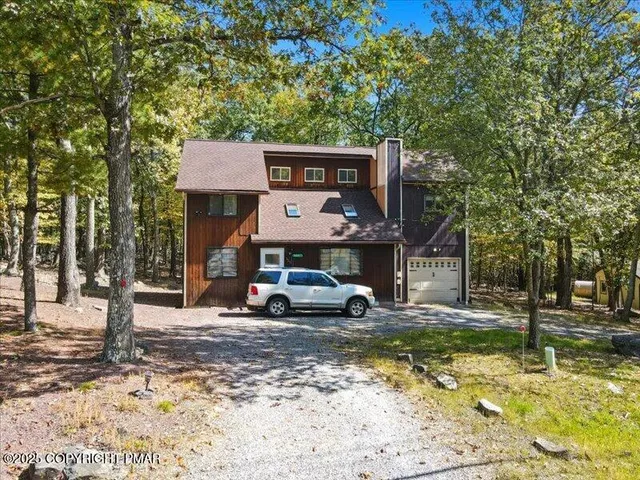 $315,000 | 3227 Stonehenge Drive, East Stroudsburg, PA 18301