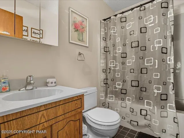 $315,000 | 3227 Stonehenge Drive, East Stroudsburg, PA 18301