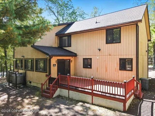 $315,000 | 3227 Stonehenge Drive, East Stroudsburg, PA 18301