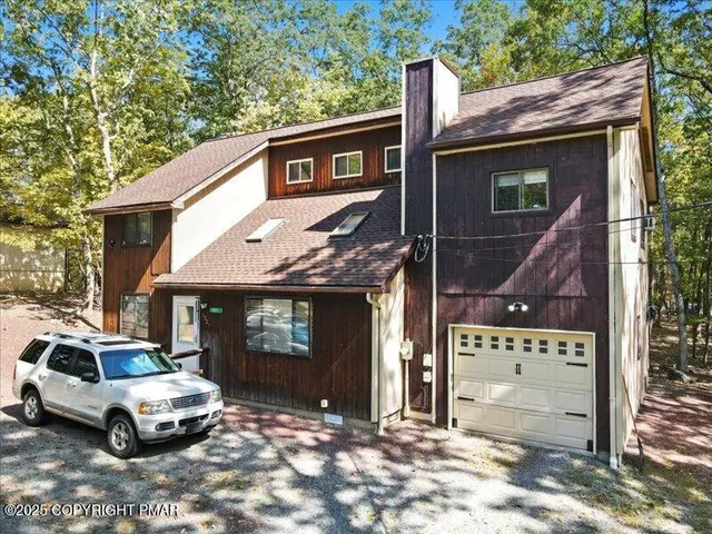 $315,000 | 3227 Stonehenge Drive, East Stroudsburg, PA 18301