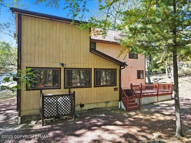 $315,000 | 3227 Stonehenge Drive, East Stroudsburg, PA 18301