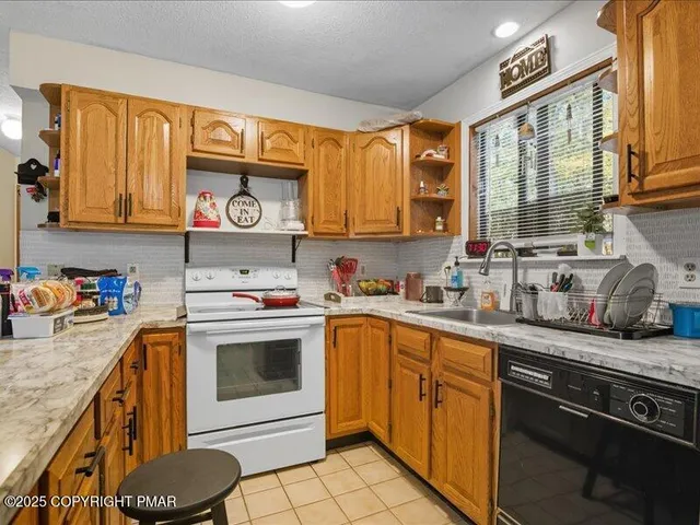 $315,000 | 3227 Stonehenge Drive, East Stroudsburg, PA 18301