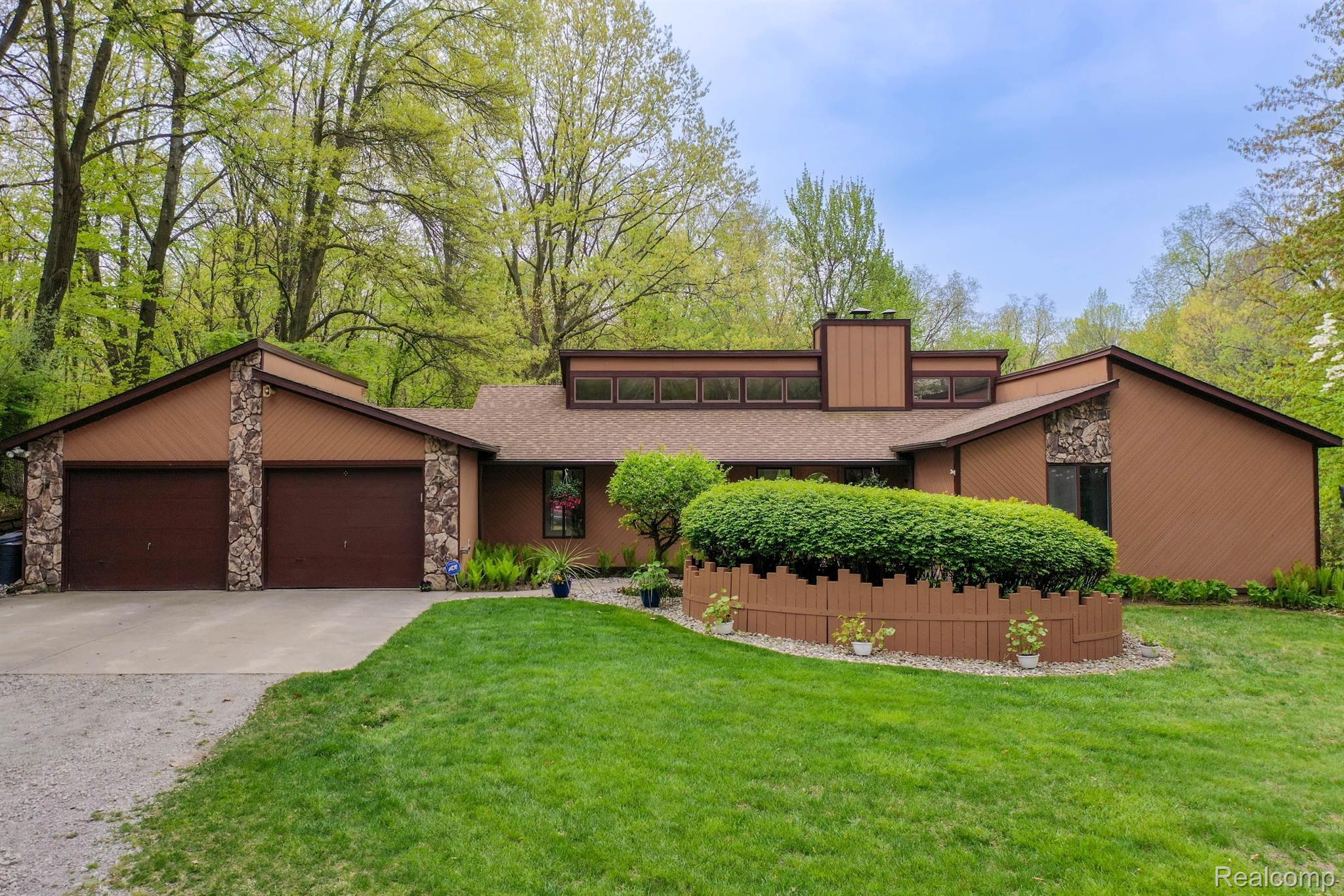 1306 Kent Road Ortonville, MI 48462 - Photo 5 of 75 Gallery Image 5