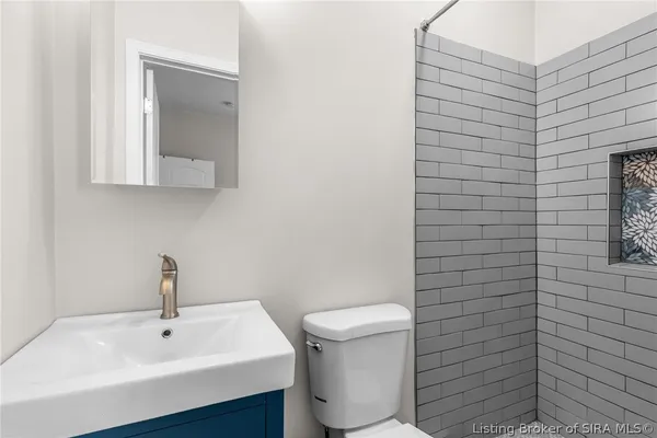 $259,000 | 325 East 14th Street, New Albany, IN 47150