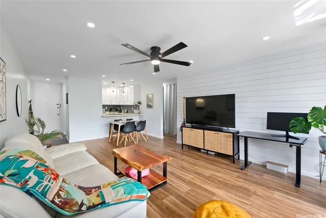 $765,000 | 1015 Aoloa Place, Unit 243, Kailua, HI 96734