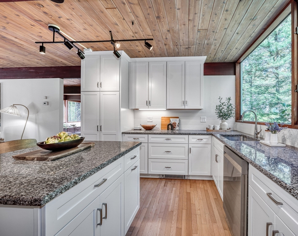 263 Concord Road Lincoln, MA 01773 - Photo 11 of 40 Gallery Image 11