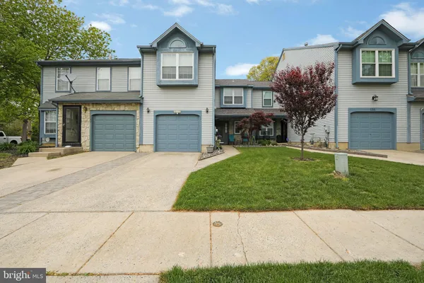 $375,000 | 140 Kettlebrook Drive, Mount Laurel, NJ 08054