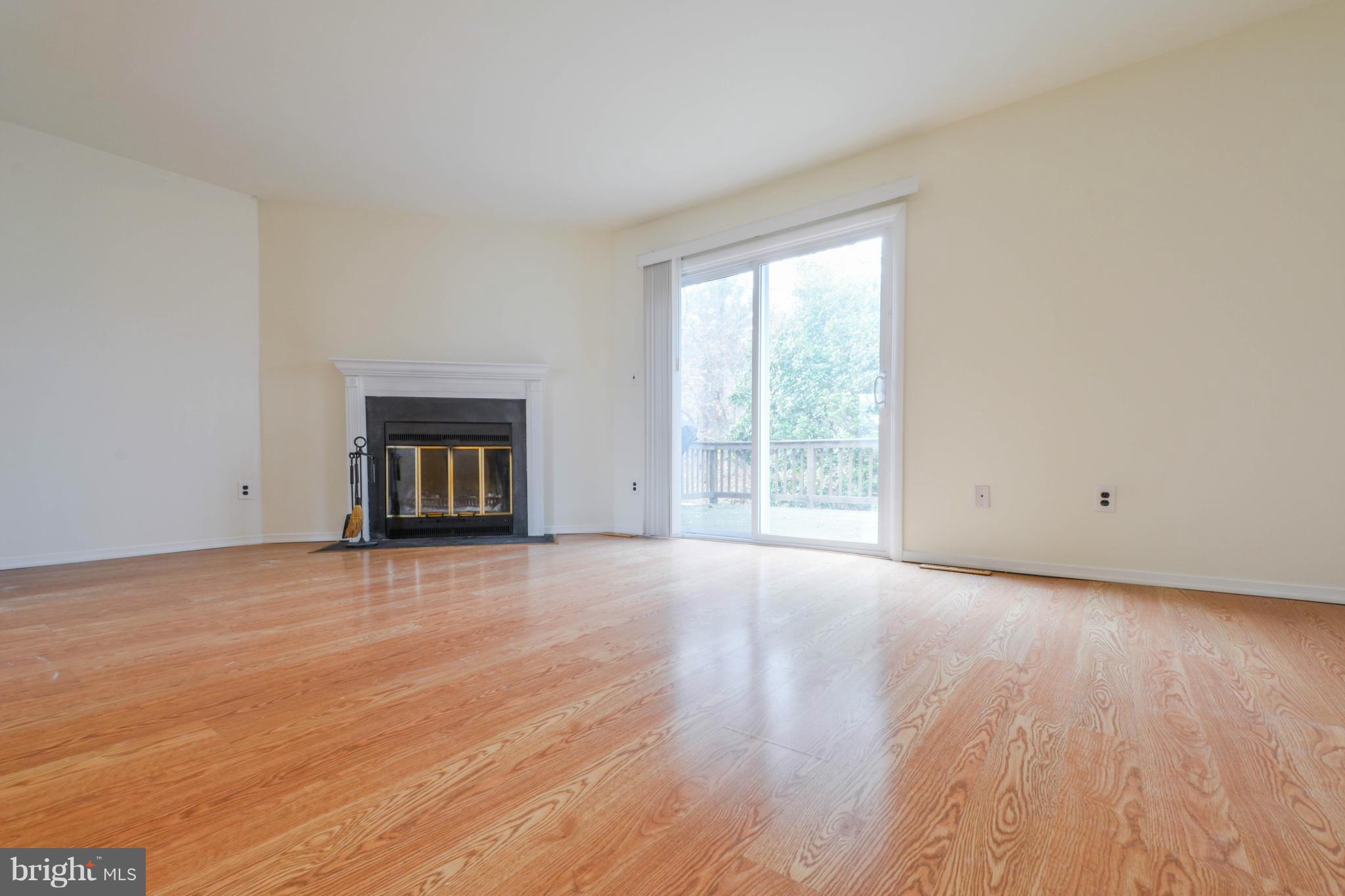9260 Bellbeck Road Baltimore, MD 21234 - Photo 11 of 30 Family Room