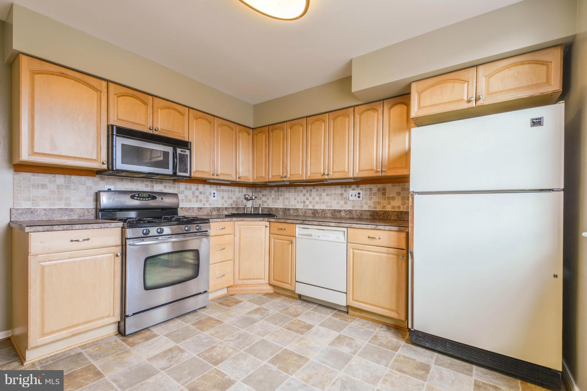 9260 Bellbeck Road Baltimore, MD 21234 - Photo 6 of 30 Kitchen