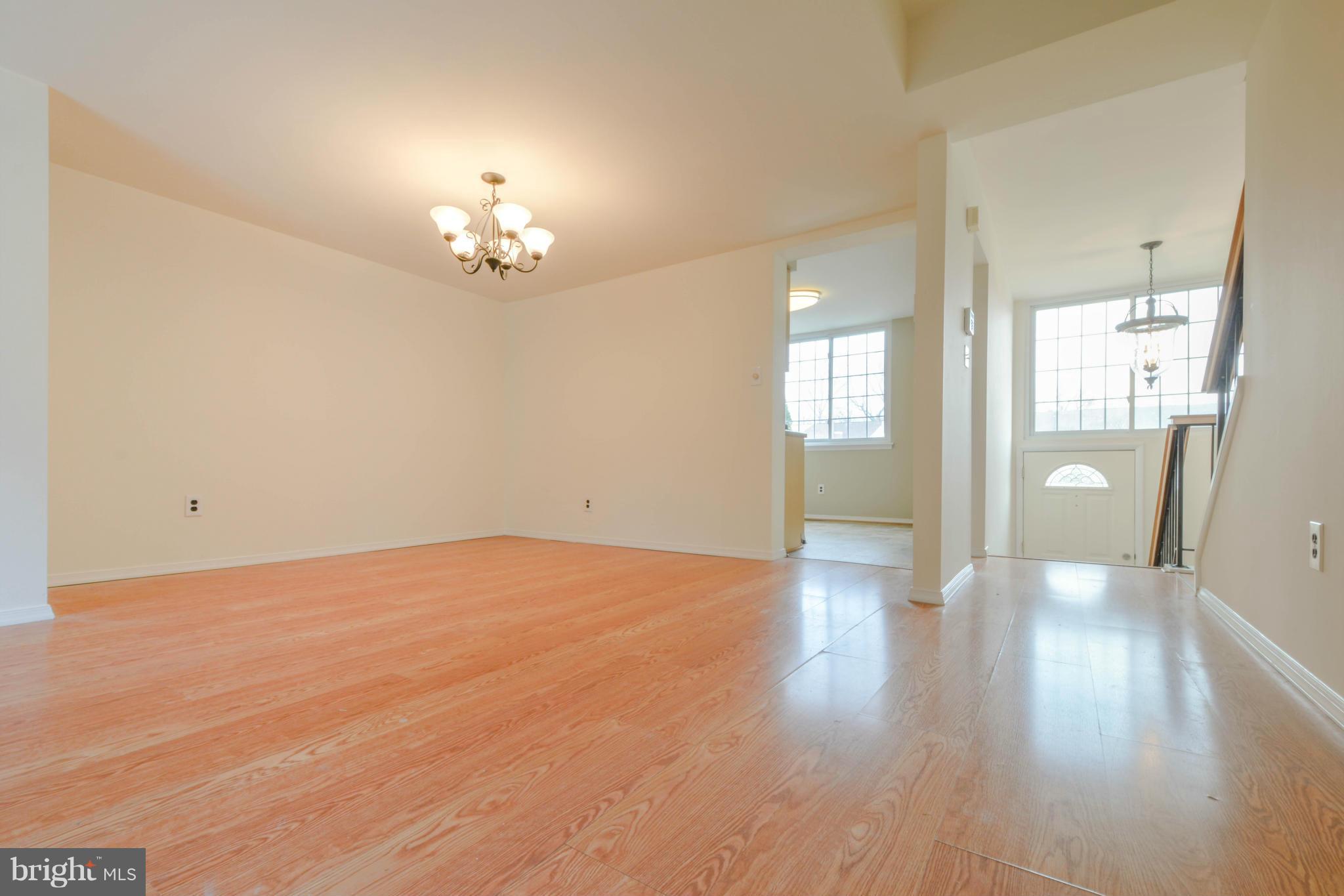 9260 Bellbeck Road Baltimore, MD 21234 - Photo 8 of 30 Dining Room