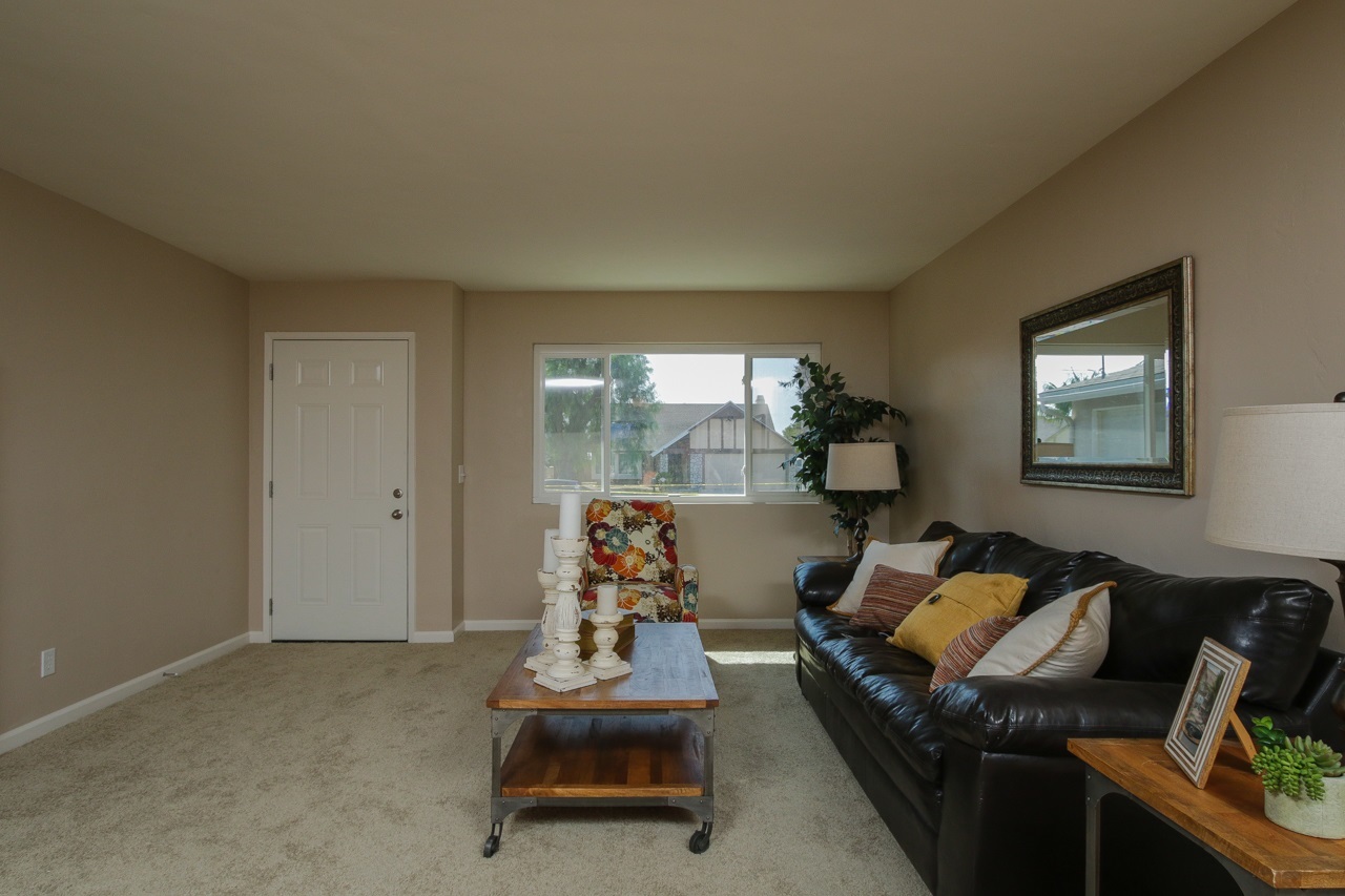 845 Grapevine Road Vista, CA 92083 - Photo 3 of 25