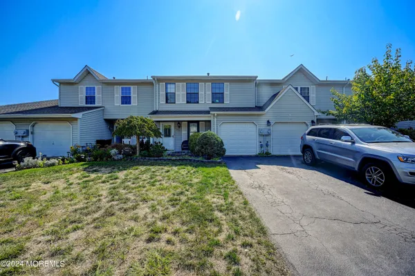 $3,600 | 44 Mariners Cove, Freehold, NJ 07728