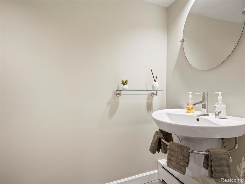 1375 Trowbridge Road Bloomfield Hills, MI 48304 - Photo 19 of 55 Gallery Image 19