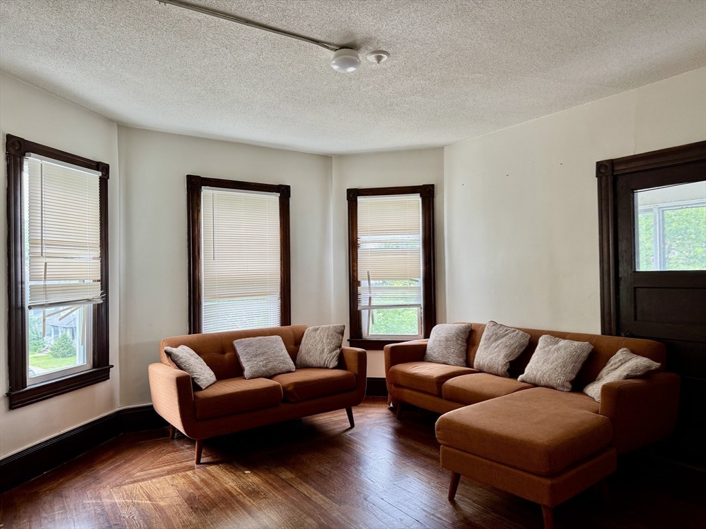 15-19 Litchfield Street Springfield, MA 01108 - Photo 12 of 42