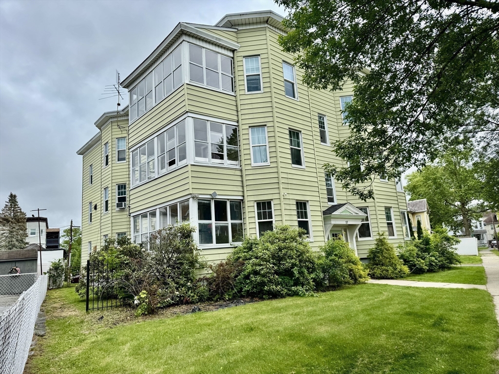 15-19 Litchfield Street Springfield, MA 01108 - Photo 4 of 42