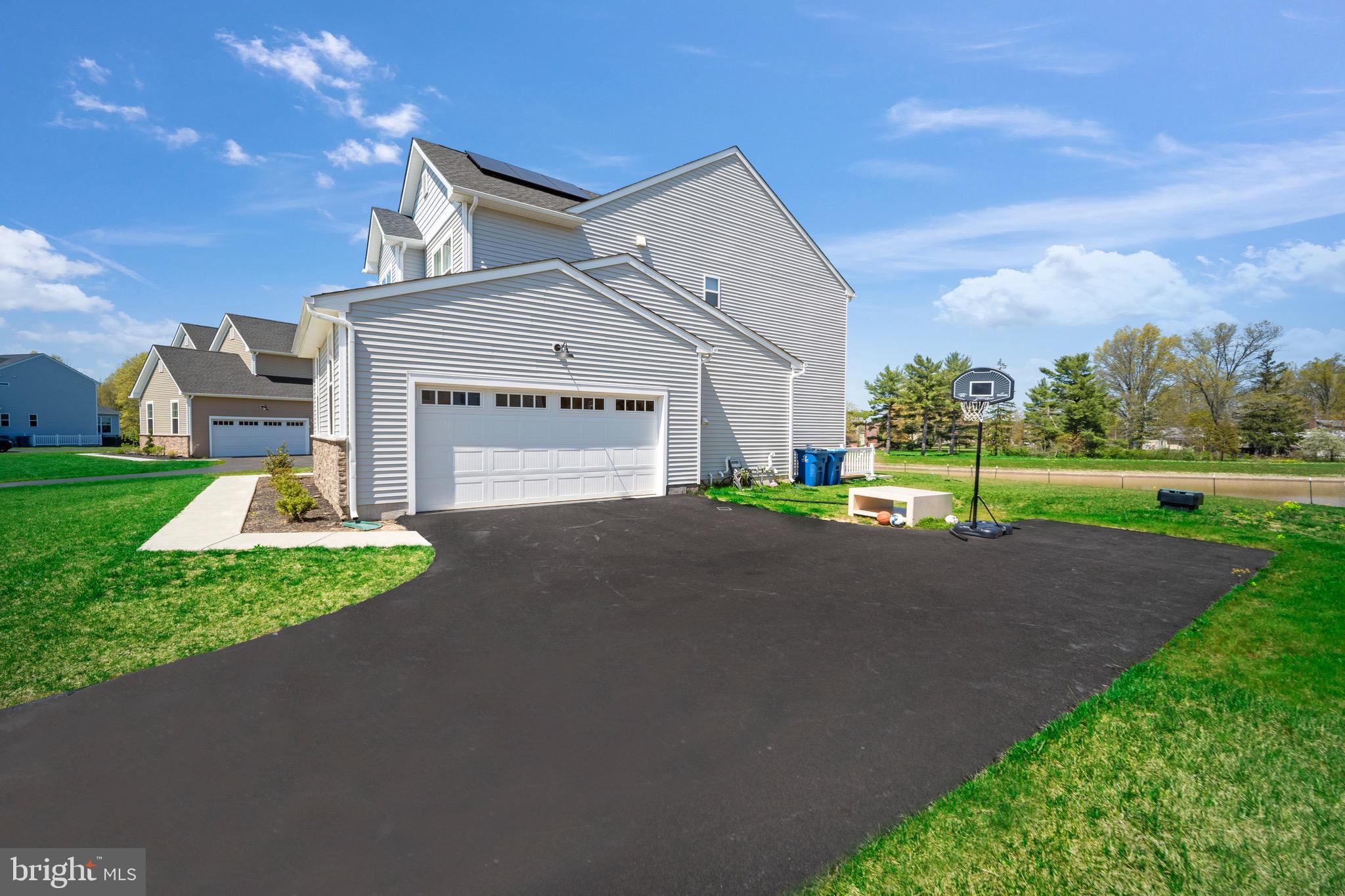 1109 Mariwill Drive Quakertown, PA 18951 - Photo 5 of 48