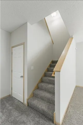 $2,500 | 3033 Chamberlain Street, Unit 7, Maplewood, MN 55109