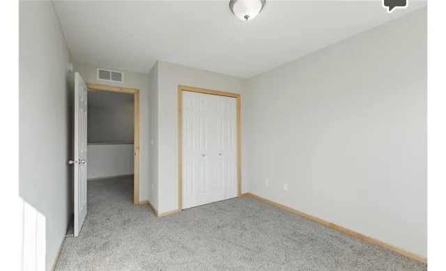 $2,500 | 3033 Chamberlain Street, Unit 7, Maplewood, MN 55109