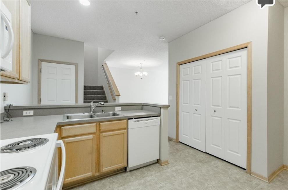 3033 Chamberlain Street, Unit 7 Maplewood, MN 55109 - Photo 10 of 25