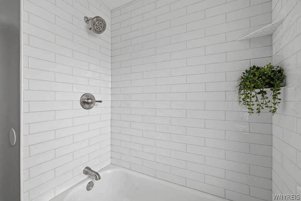 293 Wardman Road Tonawanda, NY 14217 - Photo 25 of 34 full bath 2