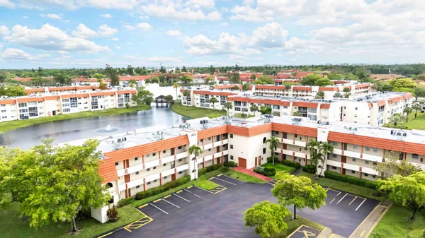 $110,000 | 2800 Sunrise Lakes Drive West, Unit 301, Sunrise, FL 33322