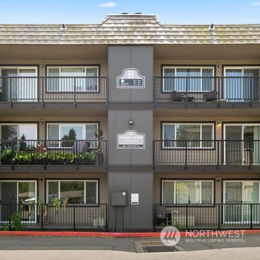 9517 Northeast 180th Street, Unit B205 Bothell, WA 98011 - Photo 15 of 17 Gallery Image 15