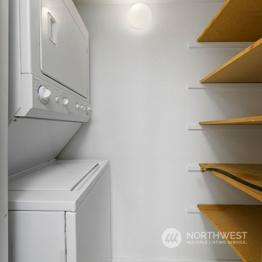 9517 Northeast 180th Street, Unit B205 Bothell, WA 98011 - Photo 4 of 17 Gallery Image 4