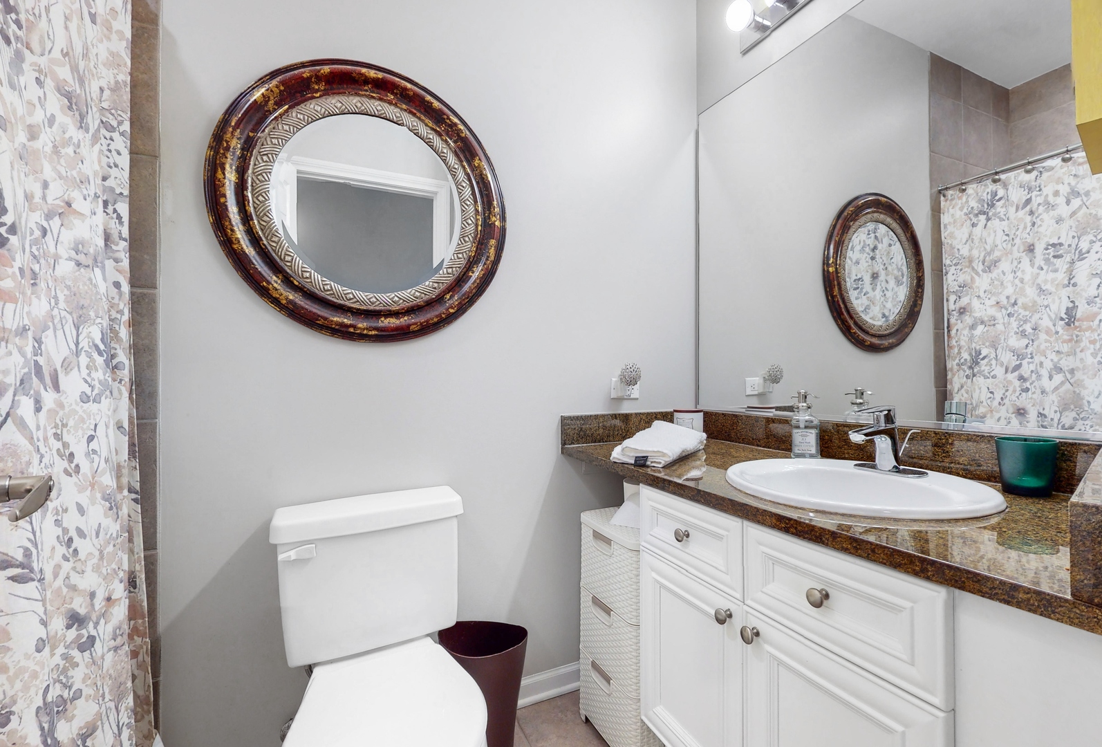 7746 North Sheridan Road, Unit 1R Chicago, IL 60626 - Photo 18 of 28 Gallery Image 18